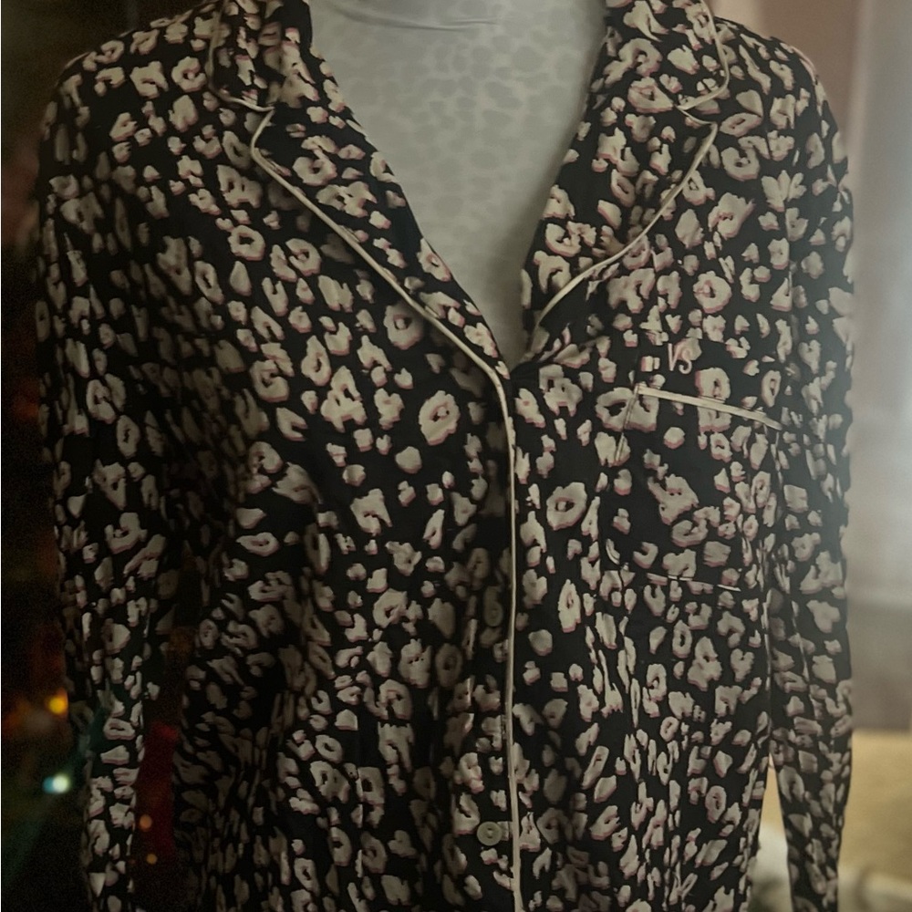 Victoria's Secret Black and Pink leopard Patterned Top